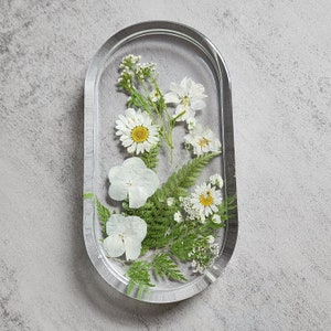 Wildflower Tray - Daisy Decor - Wild Daisies, Ferns & Greenery - Natural Trinket Tray
